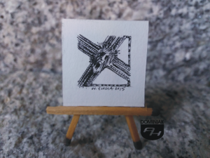 Dział Malarstwa Rysunku Grafiki Ukrzyżowany rysunek tuszem 3,18 cm x 3,20 cm autor Wojtek Łuka 2015